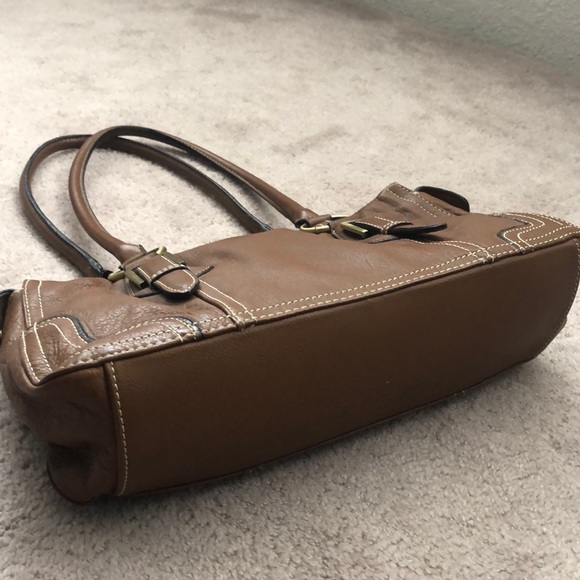 Wilsons Leather | Leather Handbag - Picture 5 of 9